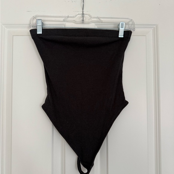 Black Strapless Bodysuit with Denim Jacket - Picture 5 of 6